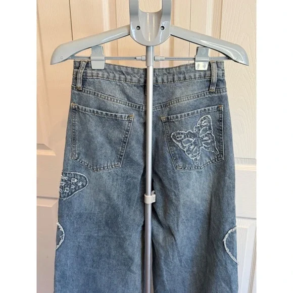 Hot Topic Womens Jeans Wide Leg Butterfly Applique Blue Wash Size 5 - Picture 6 of 11
